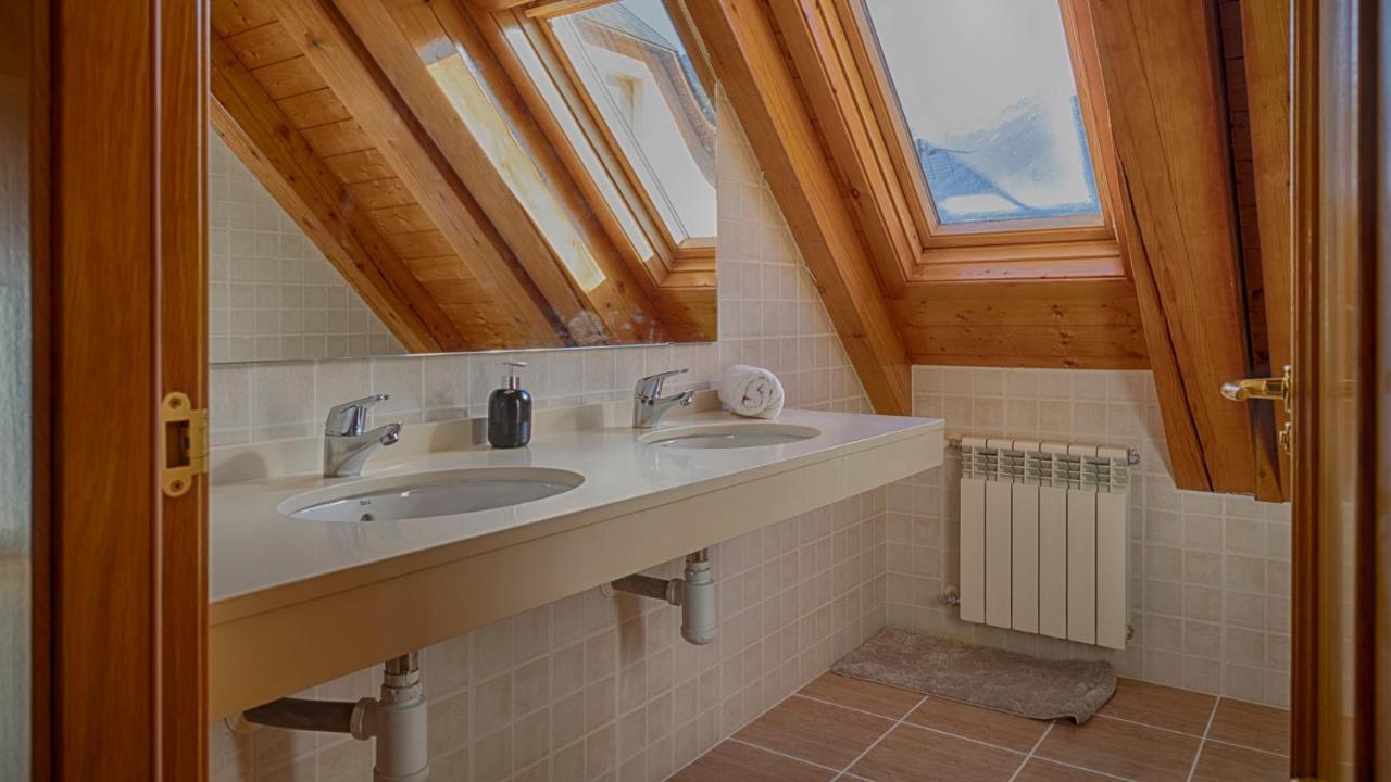 Ferienwohnung Saplan Real Estate Laujo Bossost Exterior foto